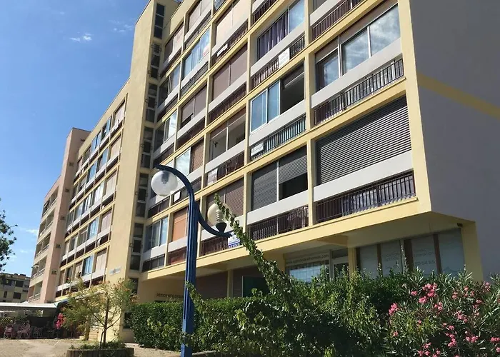 Studio Meuble 28M2 Vue Cote Balaruc Centre Et Massif De La Gardiole